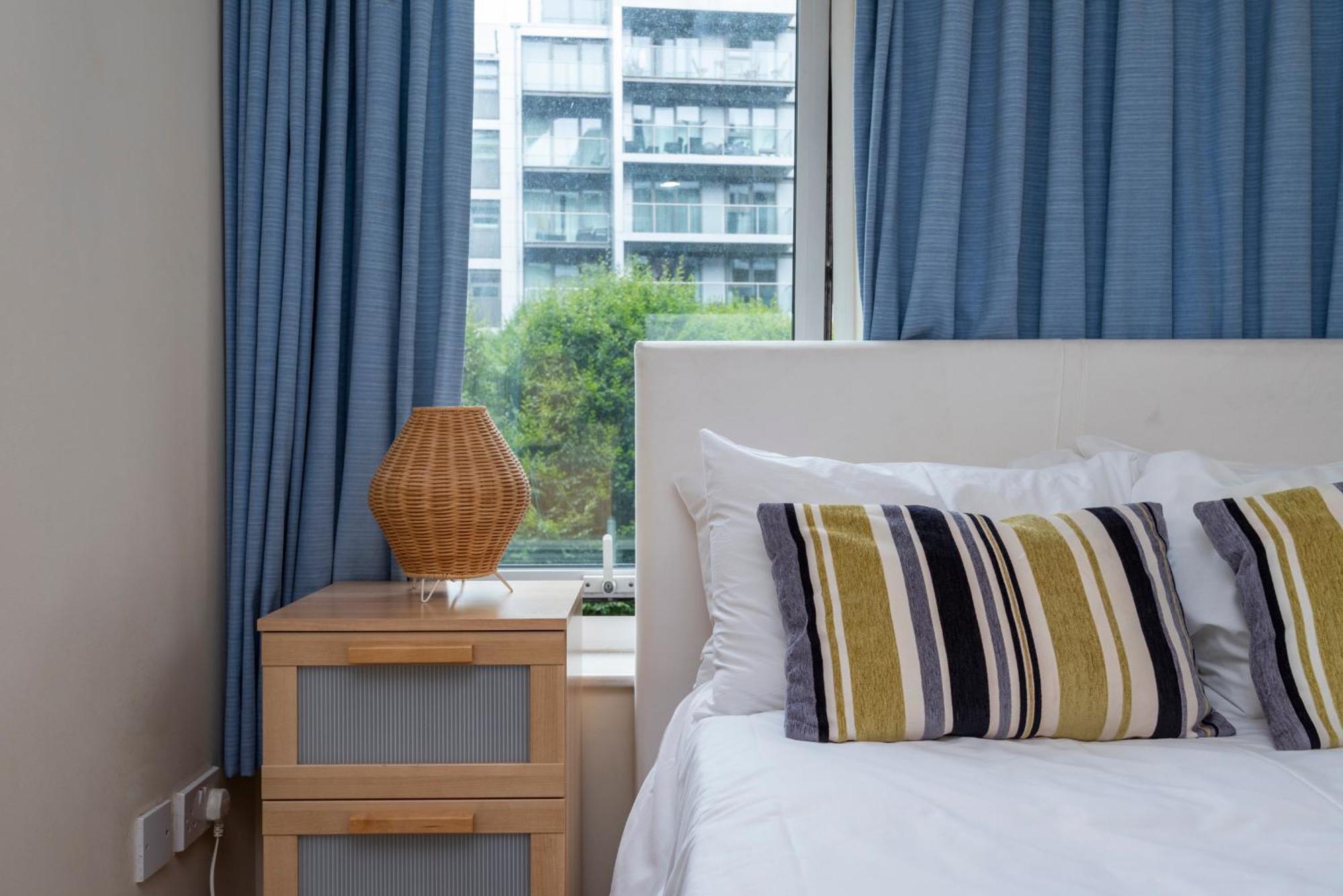 Battersea Power Station Apartment Londra Exterior foto